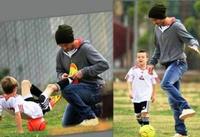 David Beckham: Προπόνηση και παιχνίδι με τους γιους του