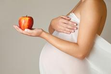 Διατροφή κατά την εγκυμοσύνη: Πόσες θερμίδες χρειάζεται η έγκυος στη διατροφή της;