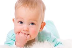Οδοντοφυία: Τα πρώτα δοντάκια του μωρού, συμπτώματα και φροντίδα