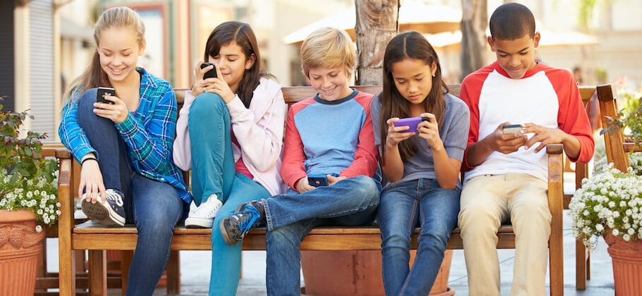 Οθόνη (smartphones, tablets) και παιδί: Ψυχοσυναισθηματική ανάπτυξη και νέες τεχνολογίες