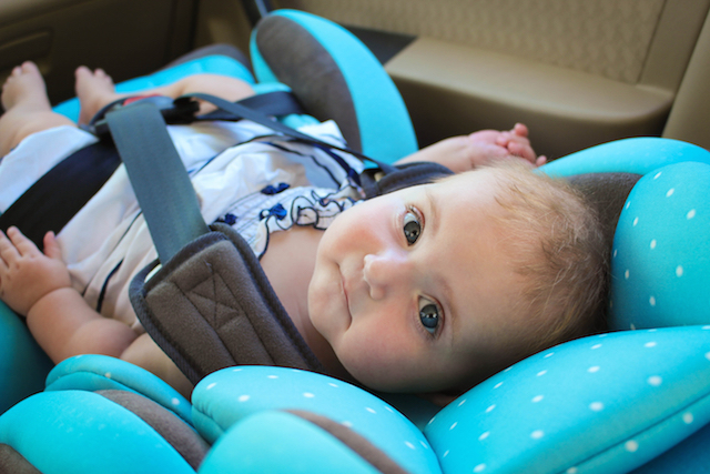 Καρεκλάκι αυτοκινήτου αποτελεί κίνδυνο για τα νεογέννητα